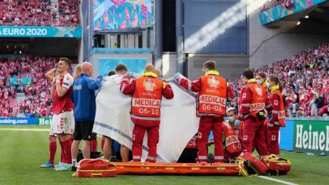 必一运动下载-队医忆急救细节：埃里克森本有心跳 然后突然停了